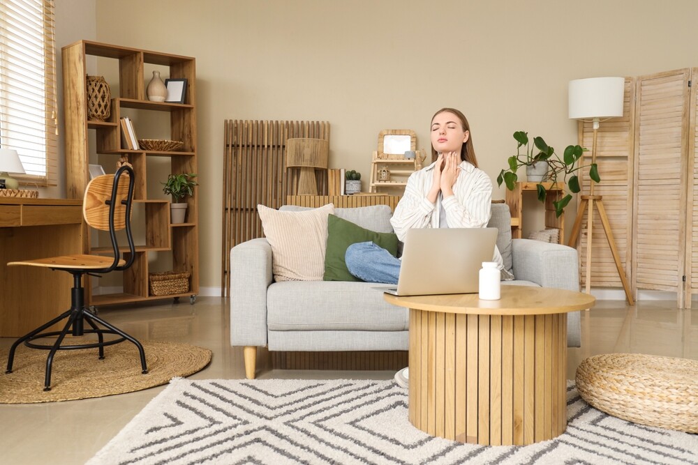 Woman with thyroid dysfunction and anxiety in Dallas and Fort Worth.